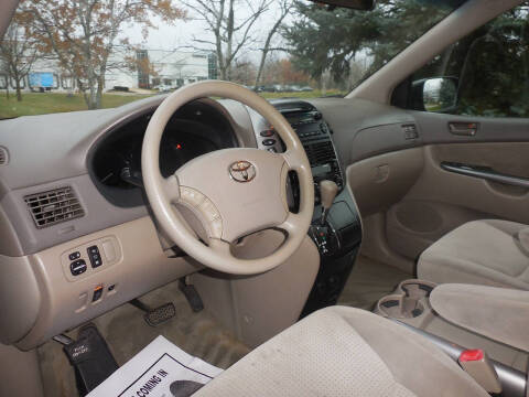 2008 Toyota Sienna LE 7-Passenger