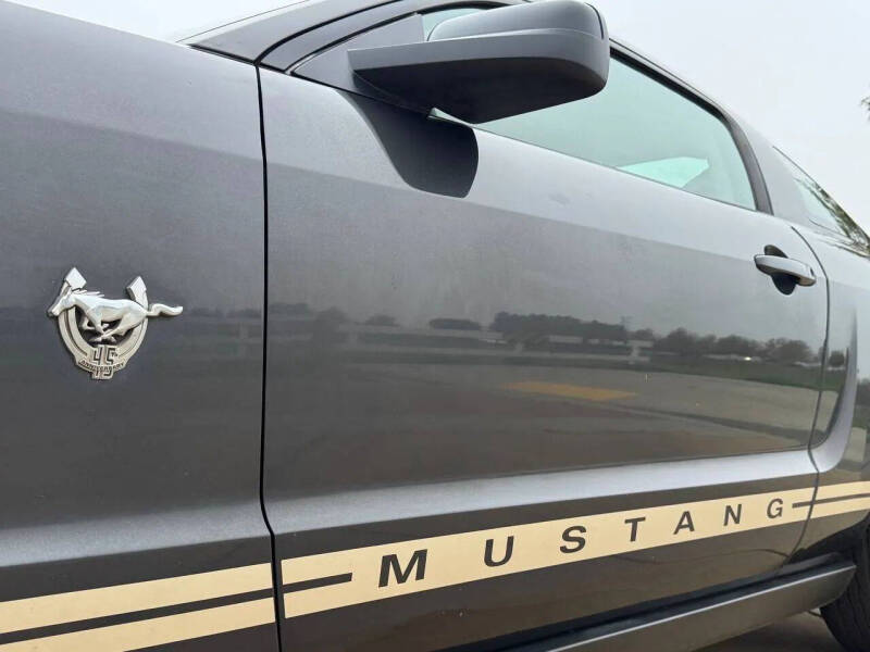 2009 Ford Mustang V6 Deluxe