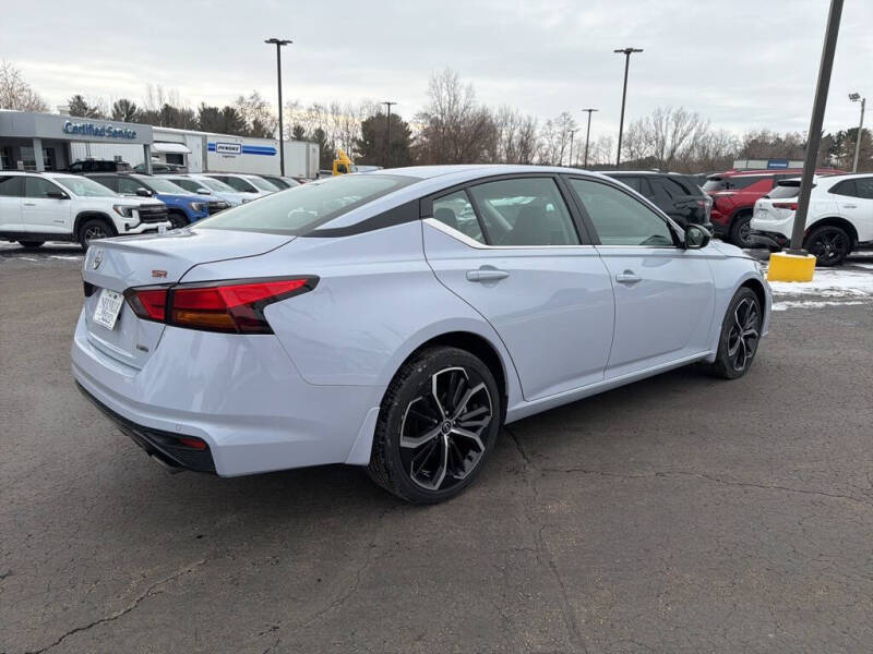 2024 Nissan Altima 2.5 SR