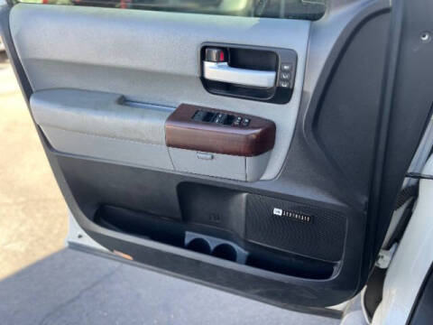 2011 Toyota Sequoia Platinum