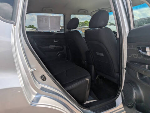 2013 Kia Soul +