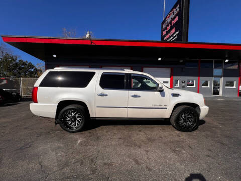 2011 Cadillac Escalade ESV for sale at Autoplex MKE in Milwaukee WI