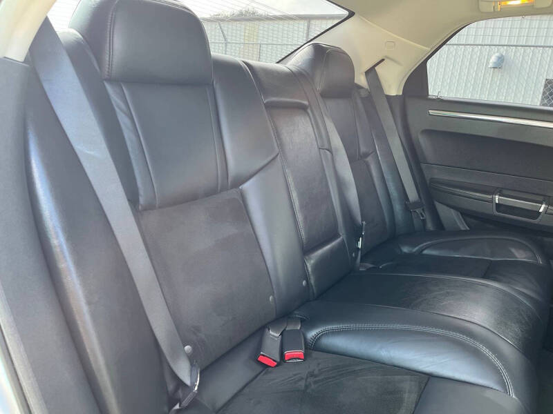 2009 Chrysler 300 SRT-8