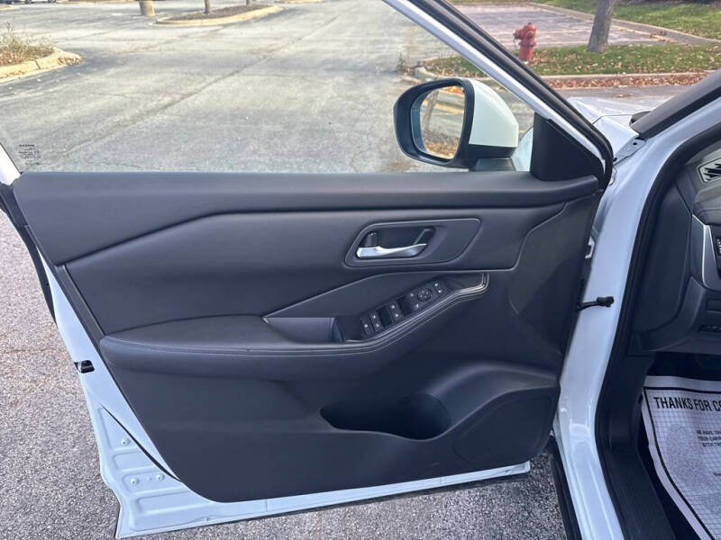 2025 Nissan Rogue SV