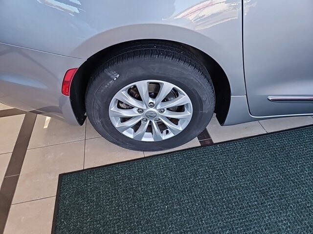 2017 Chrysler Pacifica Touring Plus