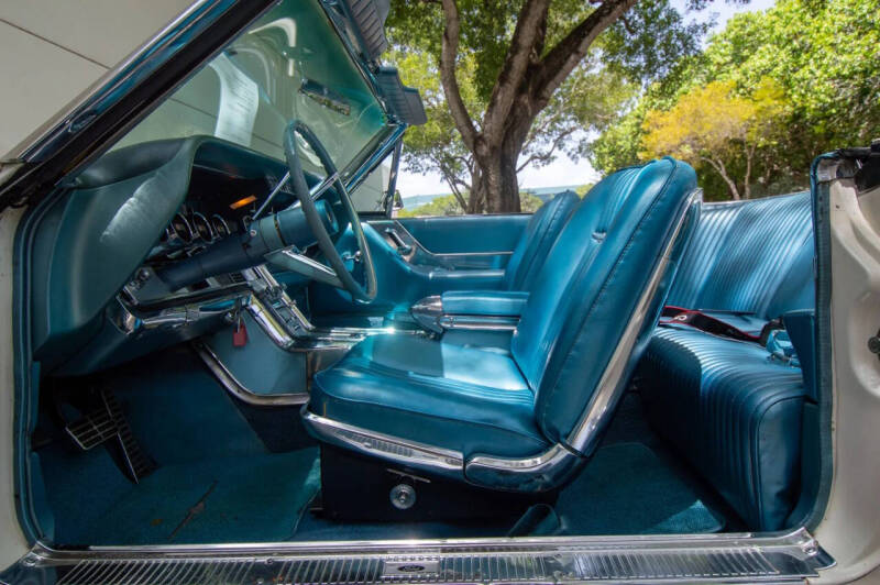 1964 Ford Thunderbird