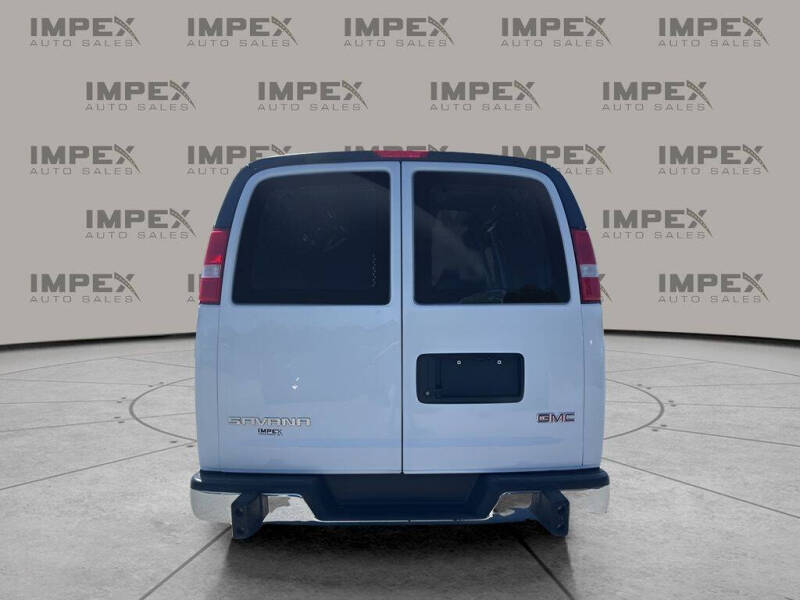 2023 GMC Savana 2500