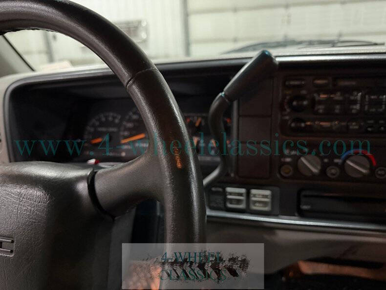 1999 GMC Suburban