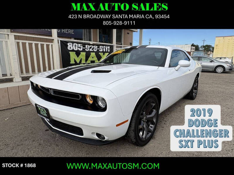 2019 Dodge Challenger SXT Plus's photo