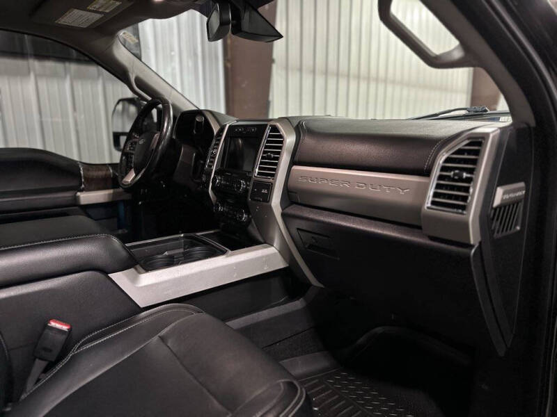 2017 Ford F-250 Super Duty Lariat