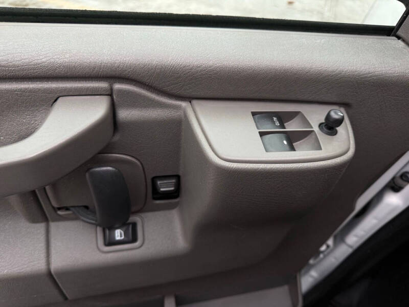 2023 GMC Savana 2500