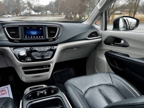 2020 Chrysler Pacifica Touring L