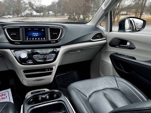 2020 Chrysler Pacifica Touring L