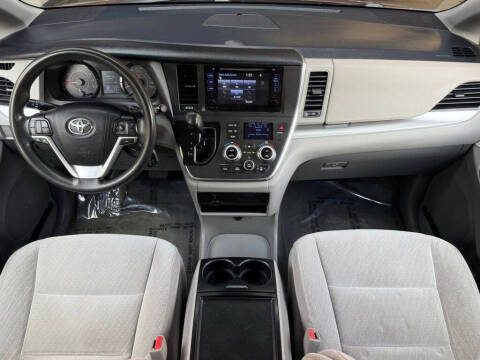 2017 Toyota Sienna