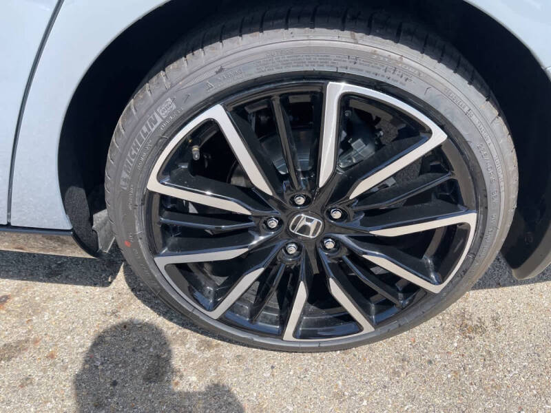 2025 Honda Accord Hybrid Touring