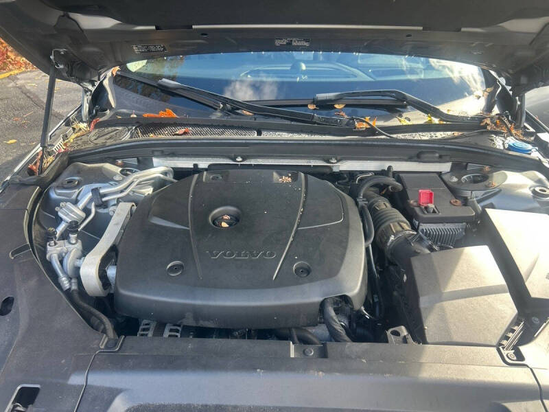 2017 Volvo V90 Cross Country T6