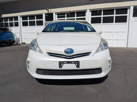 2012 Toyota Prius v Two