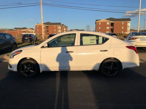 2019 Nissan Versa S Plus