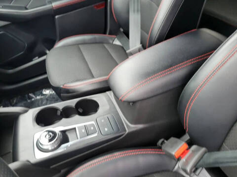 2025 Ford Escape ST-Line Select