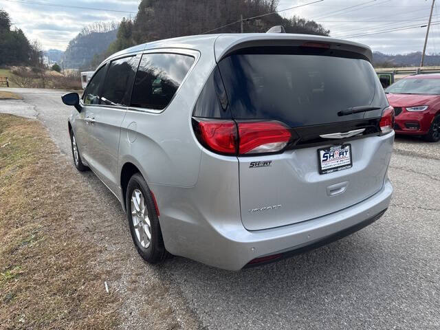 2026 Chrysler Voyager LX