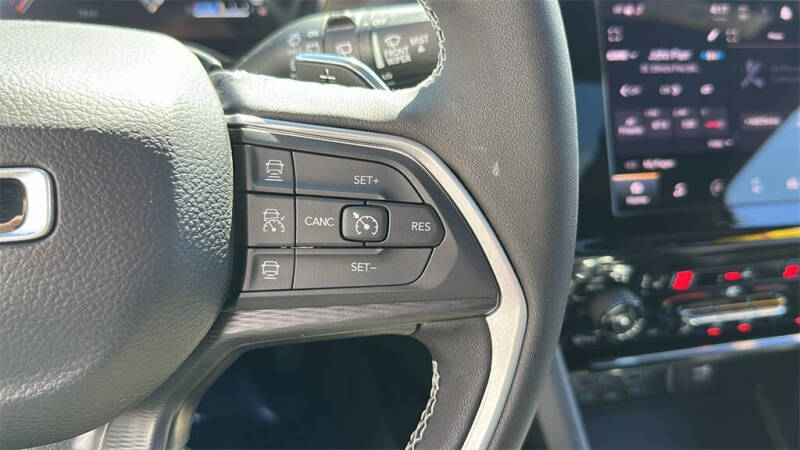 2025 Jeep Grand Cherokee Laredo X