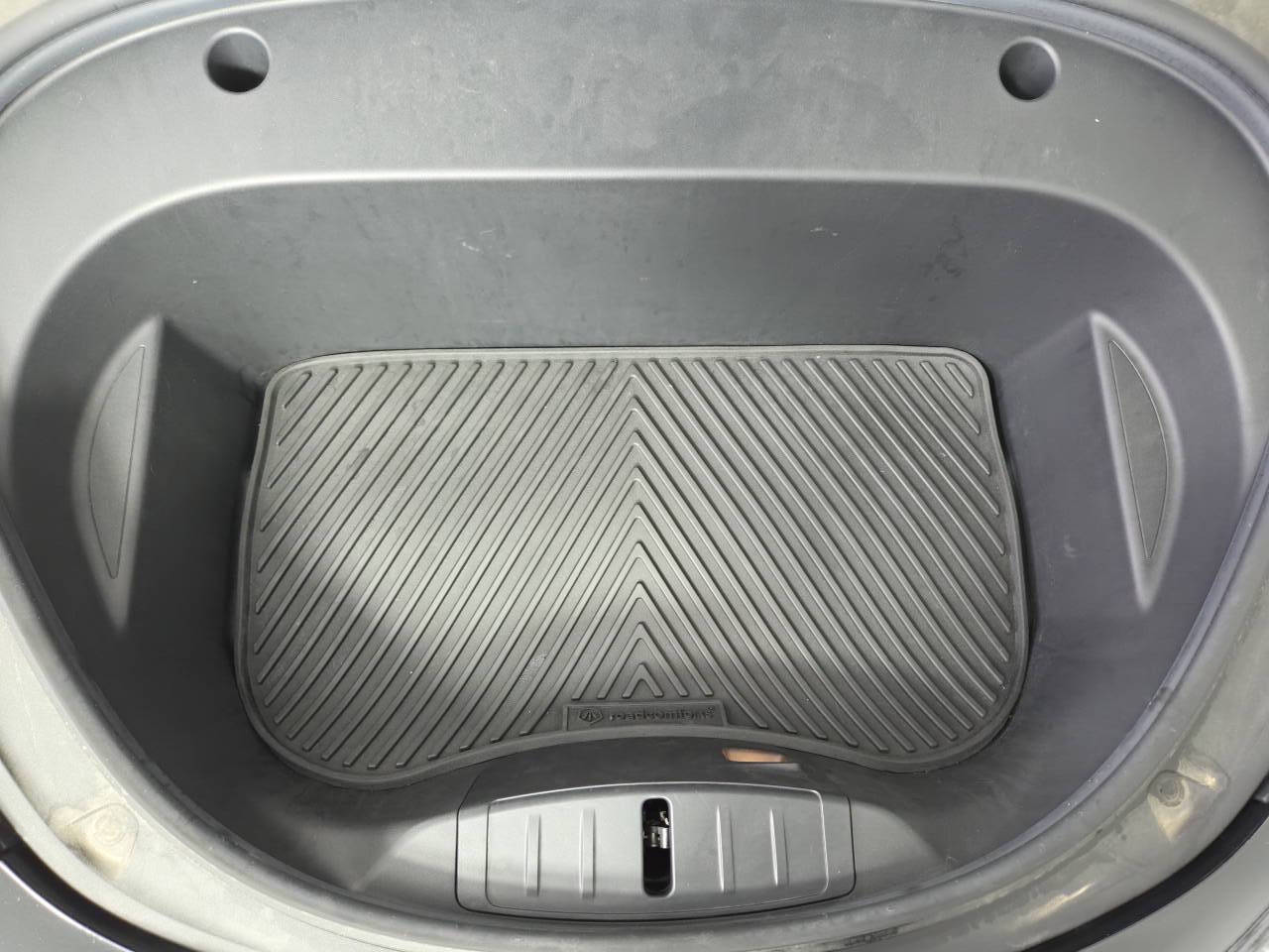 Black 2022 Tesla Model 3 Base 4dr Sedan 34