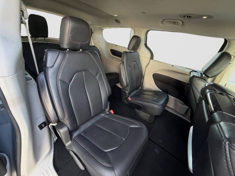 2018 Chrysler Pacifica Touring L Plus