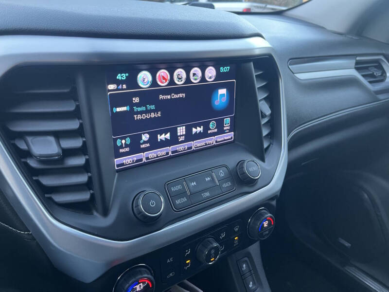 2017 GMC Acadia SLT-1