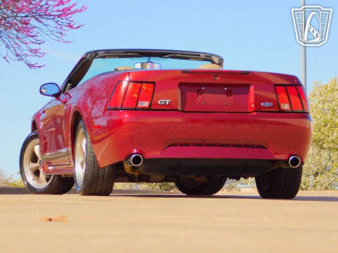 2004 Ford Mustang GT Deluxe