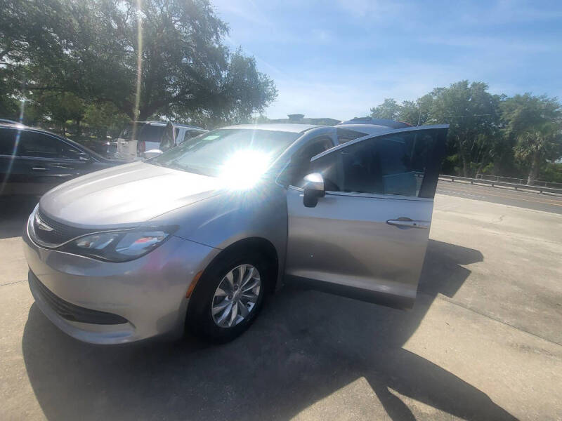 2017 Chrysler Pacifica Touring