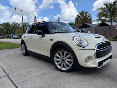 2015 MINI Hardtop 2 Door Cooper S