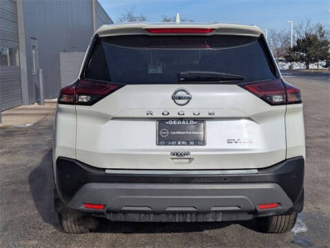 2021 Nissan Rogue SV