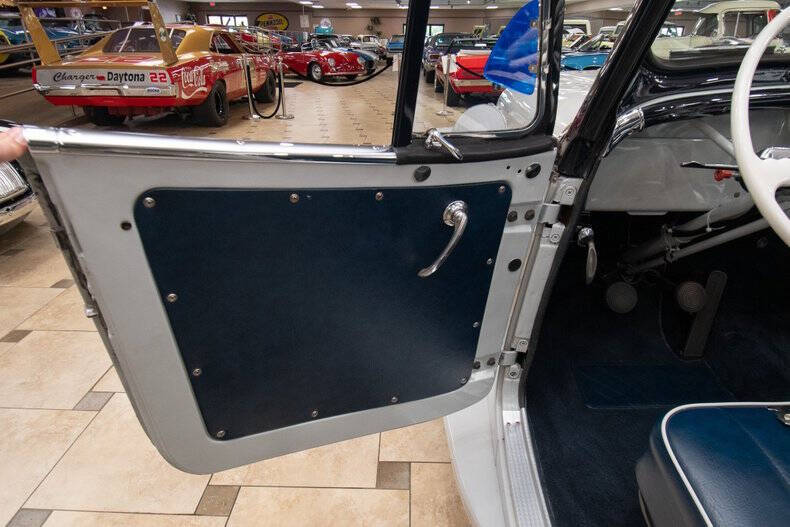 1950 Willys Jeepster