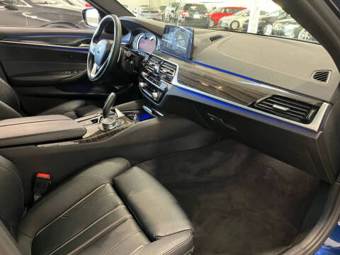 2017 BMW 5 Series 530i