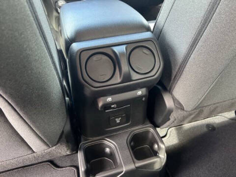 2024 Jeep Gladiator Sport S