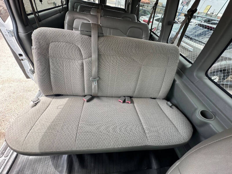 2017 Chevrolet Express LS 3500