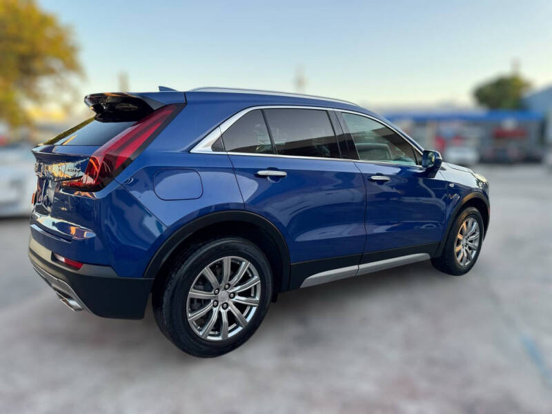 2021 Cadillac XT4 Premium Luxury
