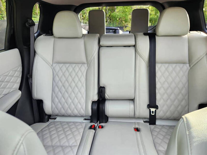 2024 Mitsubishi Outlander PHEV SEL