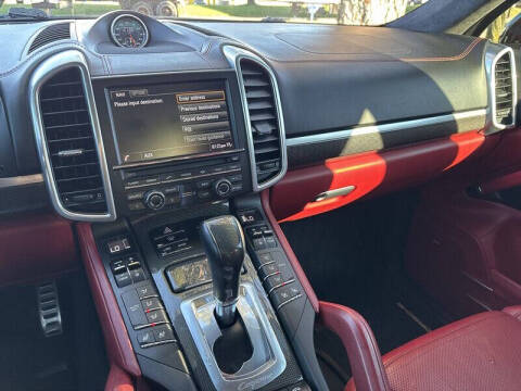 2016 Porsche Cayenne GTS