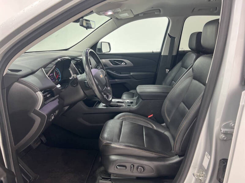 2021 Chevrolet Traverse LT Leather