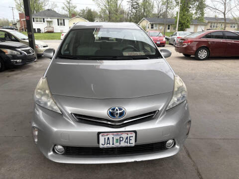 2013 Toyota Prius v Five