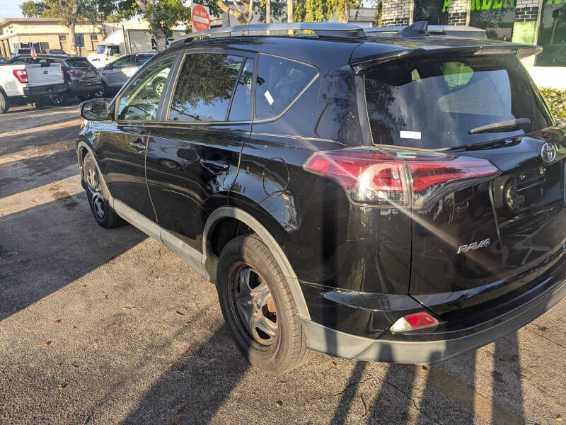 2018 Toyota RAV4 LE
