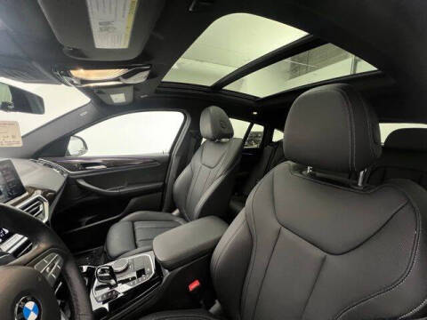 2024 BMW X4 xDrive30i