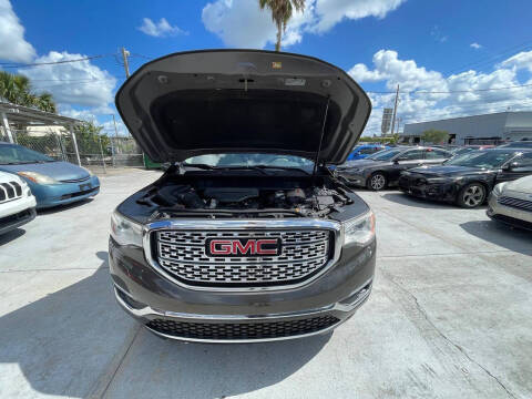 2019 GMC Acadia Denali