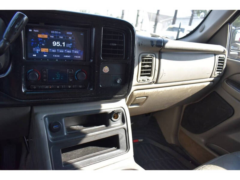 2003 GMC Yukon Denali