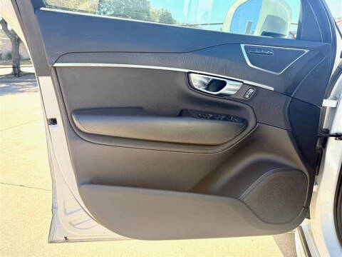 2020 Volvo XC90 T5 Momentum