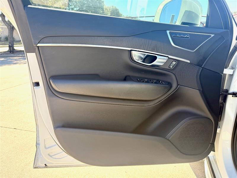 2020 Volvo XC90 T5 Momentum