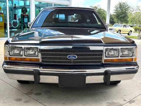 1988 Ford LTD Crown Victoria