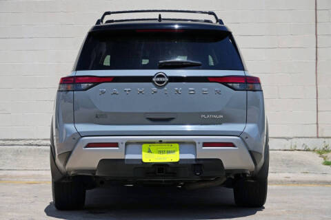 2022 Nissan Pathfinder Platinum