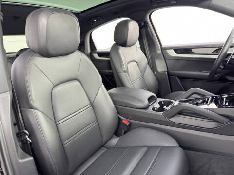 2024 Porsche Cayenne Coupe